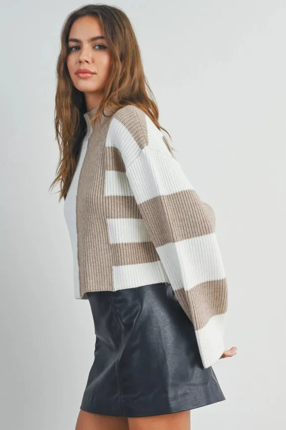 Color Block Mock Turtleneck Sweater TAUPE / IVORY