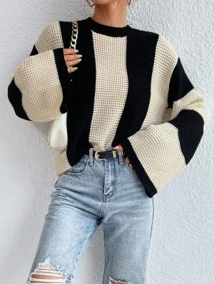 Jasmine - Women's Stylish and Comfortable Black and White Stripe Printanier Sweater