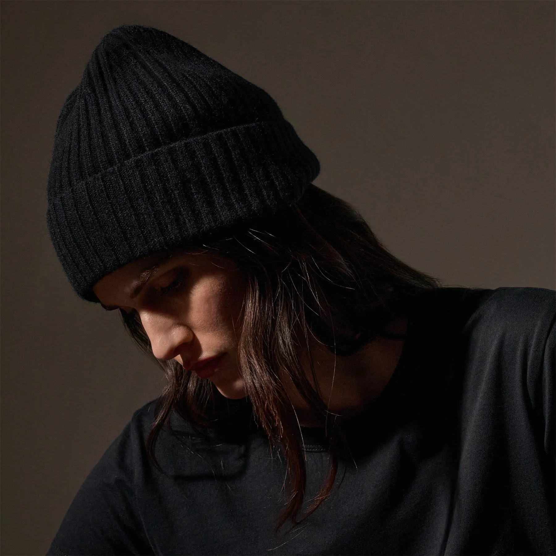 Recycled Cashmere Ribbed Beanie - Black