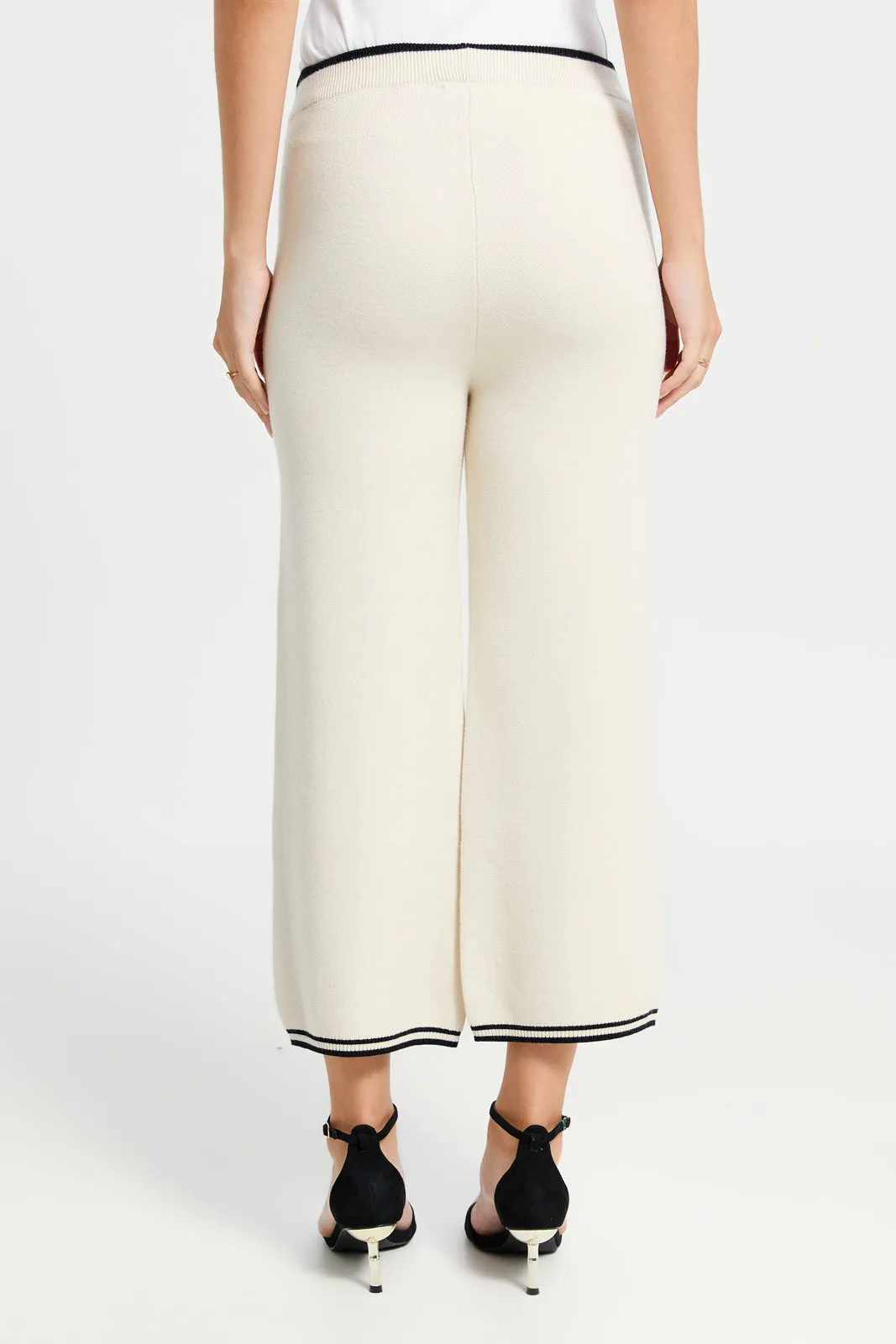 Women Beige Solid Wide Leg Pants